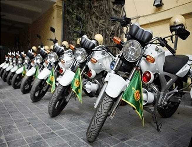 Ở Hà Nội, đội tuần tra dẫn đoàn là đơn vị đầu tiên của PC 67 được trang bị 15 chiếc xe Honda CBX 250 Twister hồi đầu năm 2013. Honda CBX 250 Twister sử dụng động cơ DOHC, xy lanh đơn, 4 thì, 4 xu páp, làm mát bằng không khí và dầu máy, hộp số : 6 số với dung tích xi lanh: 249 cm3.