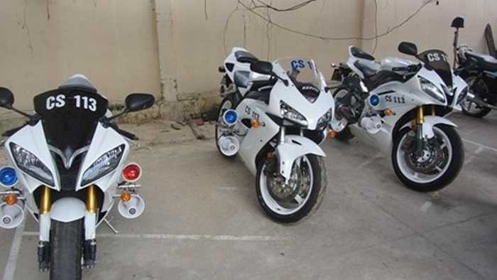 Đây là dàn 3 xe mô tô đặc chủng gồm 2 chiếc Yamaha R6 và 1 chiếc Honda CBR 1000 của cảnh sát 113 Đồng Nai.
