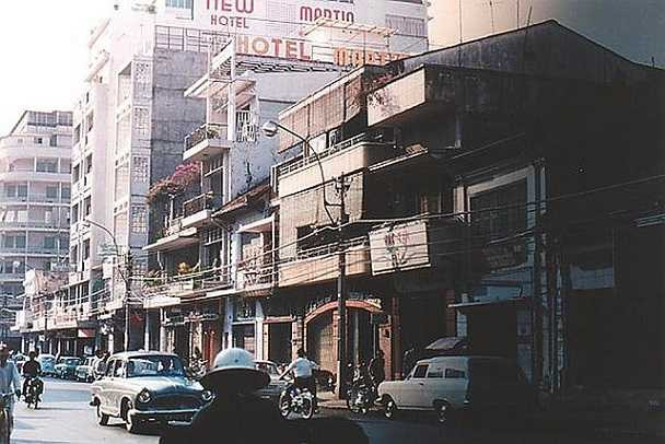 Đường Hai Bà Trưng 68-69