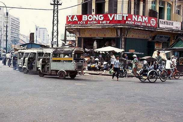 Xe lam chạy lên Chợ Lớn