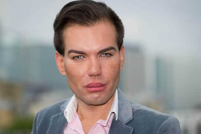 Rodrigo Alves đam mê vẻ đẹp "hoàn hảo" của Ken (Nguồn: Mirror)