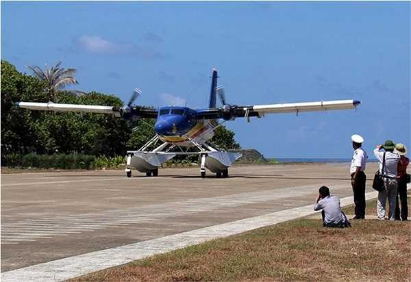 Rồi đến hai bánh trước