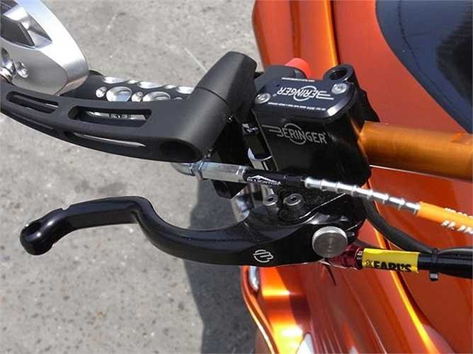 Mọi chi tiết trên chiếc PCX này chắc chắn sẽ khiến bất kỳ tín đồ độ xe nào cũng phải trầm trồ. Ảnh: 2banh.vn.