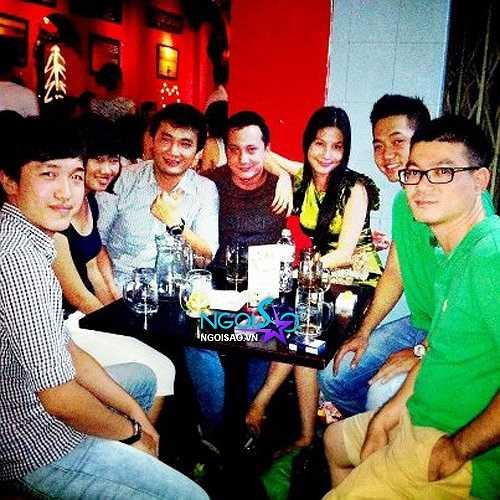 Đại gia này từng học tại Anh và là giám đốc một công ty tư nhân tại Sài Gòn. 