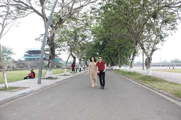 Không sở hữu chiều cao đáng mơ ước, nhưng Thanh Lam luôn biết tạo dáng để có những góc ảnh đẹp.