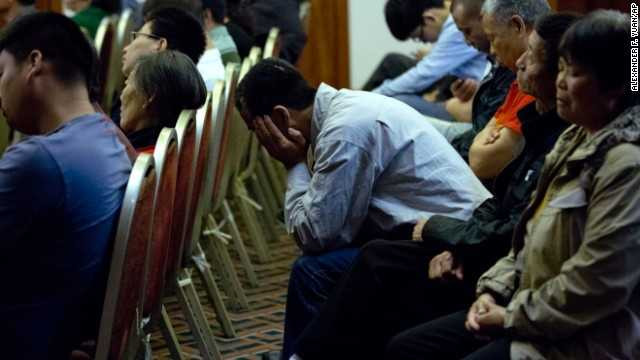 Người thân nạn nhân MH370 mỏi mòn đợi kết quả tìm kiếm