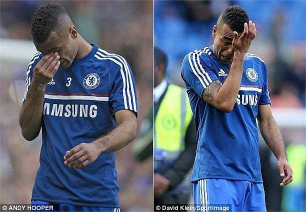 Hành động này như muốn ám chỉ, đây chính là trận đấu cuối cùng của Ashley Cole cho Chelsea trên sân nhà bởi anh sẽ ra đi sau khi mùa giải năm nay kết thúc. Bởi, việc gia hạn hợp đồng của anh đang không được BLĐ Chelsea đoái hoài gì đến