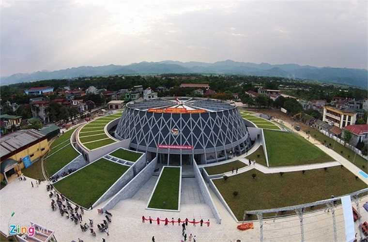 Tỉnh Điện Biên cũng xây mới Bảo tàng có quy mô lớn, có thể trưng bày hàng nghìn hiện vật lớn nhỏ, kể cả xác máy bay, đại pháo 105 mm. Công trình khánh thành giai đoạn đầu để kịp trưng bày phục vụ dịp Lễ kỷ niệm 60 năm chiến thắng vào ngày 5/5/2014, dự kiến hoàn thiện vào năm 2016.