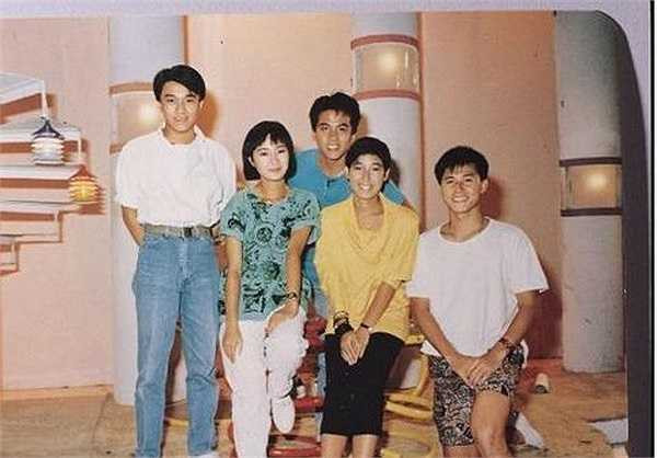 Mãi đến năm 1987, anh mới có cơ hội đổi đời sau khi bộ phim truyền hình Anh ấy đến từ giang hồ bất ngờ tạo nên cơn sốt trên màn ảnh nhỏ. Trong phim này anh chỉ đóng vai phụ.