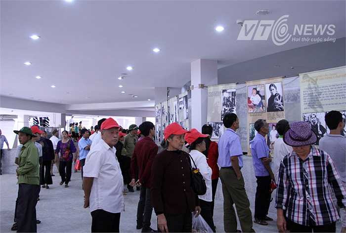 Hàng ngàn người đã đổ về bảo tàng sáng nay.