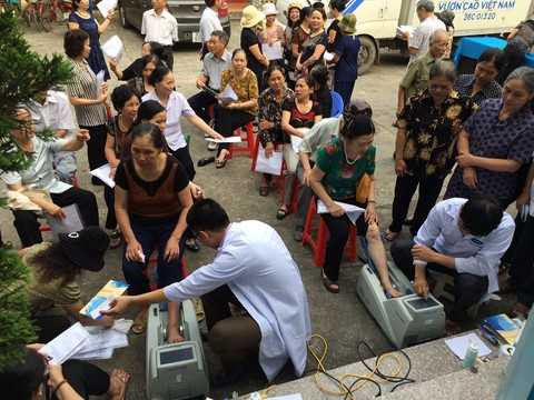 Vinamilk đến với người cao tuổi Nghệ An, Thanh Hóa