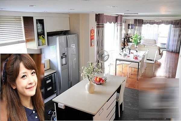 Nằm trong con ngõ nhỏ của phường Xuân La, quận Tây Hồ, Hà Nội, căn biệt thự sang trọng, nền nã của gia đình Chi Pu là niềm mơ ước của nhiều người