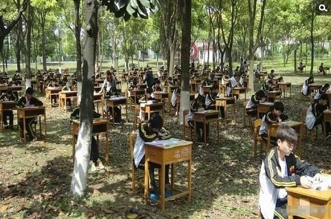 Đây là một phần trong kế hoạch hạn chế tình trạng sao chép bài của học sinh, vừa được trường trung học Chengfeng, thuộc tỉnh Hồ Bắc, Trung quốc áp dụng.