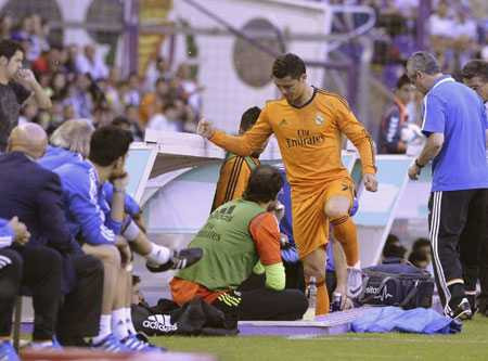 Ronaldo chấn thương