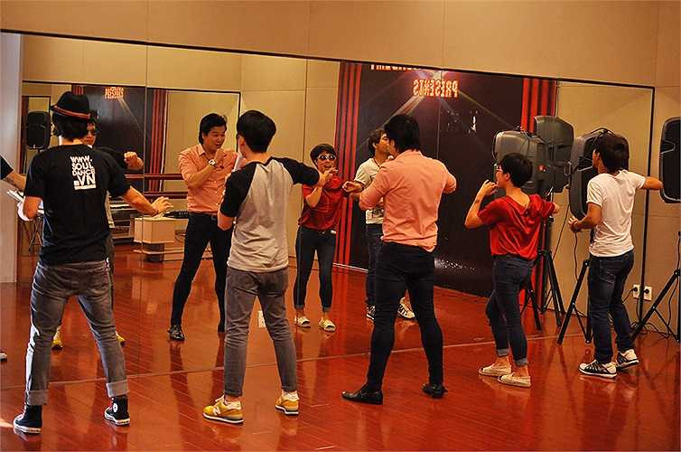 Có thể thấy, việc trở lại chương trình trong gala chung kết và trao giải đã gợi cho các cựu thí sinh năm nào rất nhiều cảm xúc khó tả. 