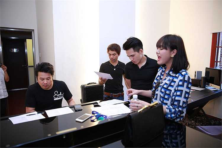 Uyên Linh cho biết: 'Thực sự không phải dễ để có cơ hội để có thể tập hợp đầy đủ được các quán quân, á quân như thế này.'