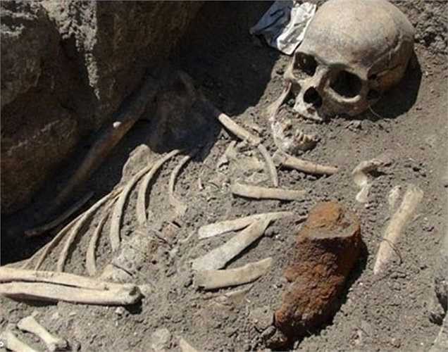 Bộ hài cốt ma cà rồng bị gai đâm xuyên tim, bị giết trong khoảng thời gian từ năm 550 – 700 sau công nguyên, được phát hiện tại thị trấn cổ Southwell, Nottinghamshire, Anh. Nạn nhân bị giết bởi nhiều vết thương, trong đó rõ nhận thấy nhất là vết gai kim loại đâm xuyên vai, mắt cá và đặc biệt là tim của nạn nhân.