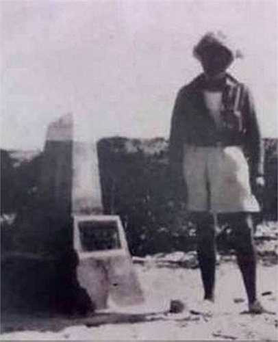 Bia chủ quyền Việt Nam trên đảo Hoàng Sa do Pháp xây dựng.