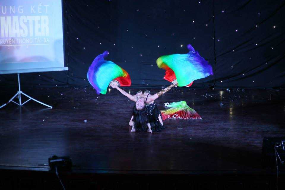 Bài biểu diễn Belly dance đầy quyến rũ và chuyên nghiệp đã mê hoặc toàn bộ khán giả trong hội trường của Đêm chung kết ICMaster 2014