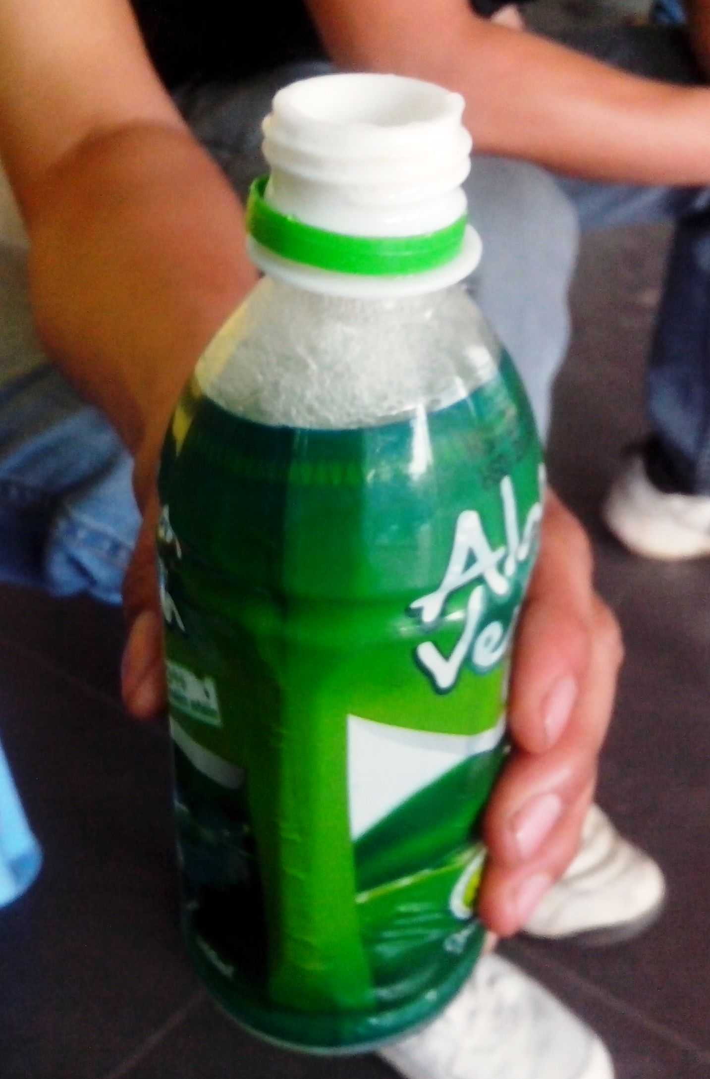 Nước giải khát có mùi thối, nhà sản xuất nói 'không vấn đề'