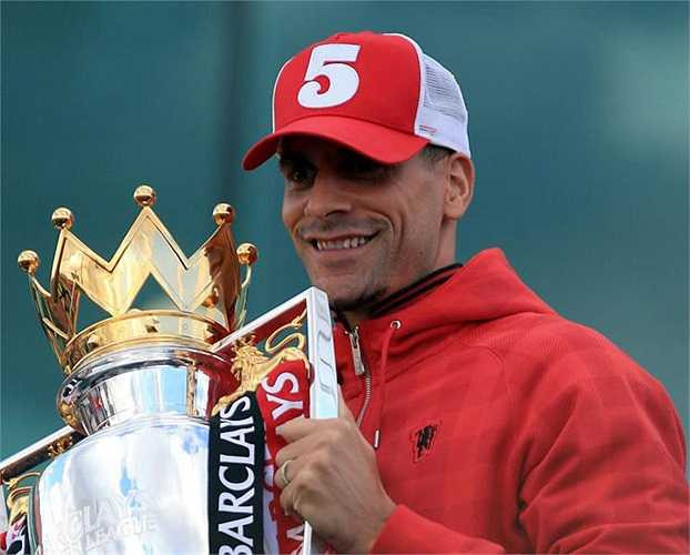 Mùa giải khép lại với chức vô địch Premier League lần thứ 6 trong sự nghiệp của Ferdinand