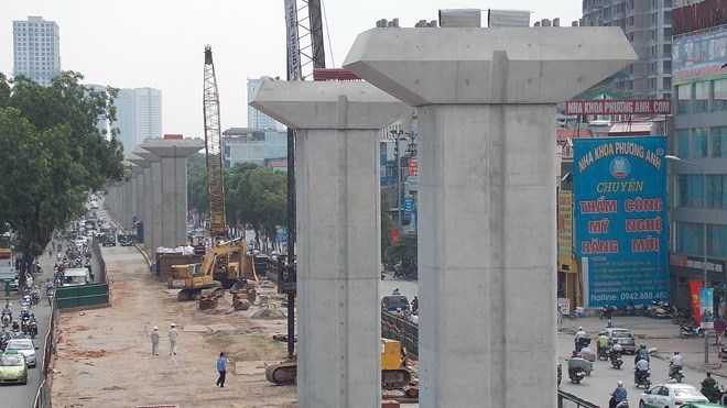 Ngoài chậm hàng năm, dự án đường sắt đô thị Cát Linh - Hà Đông còn đội giá 339 triệu USD (tương đương 7.144 tỷ đồng). Ảnh: Trọng Đảng
