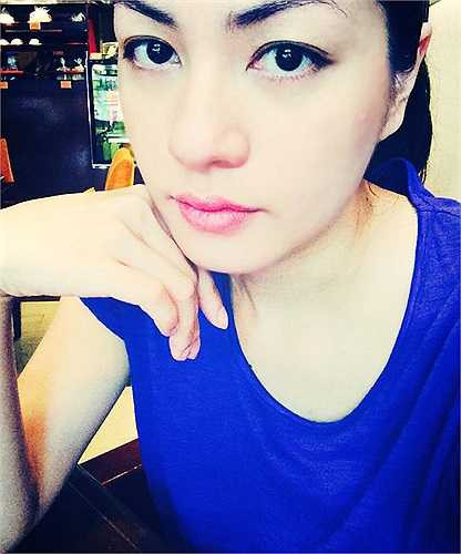 Điều bất ngờ nhất mà Ngọc Thúy mang lại cho những người yêu mến cô là diện mạo trẻ trung cùng những hình ảnh yêu đời ở thời điểm hiện tại.