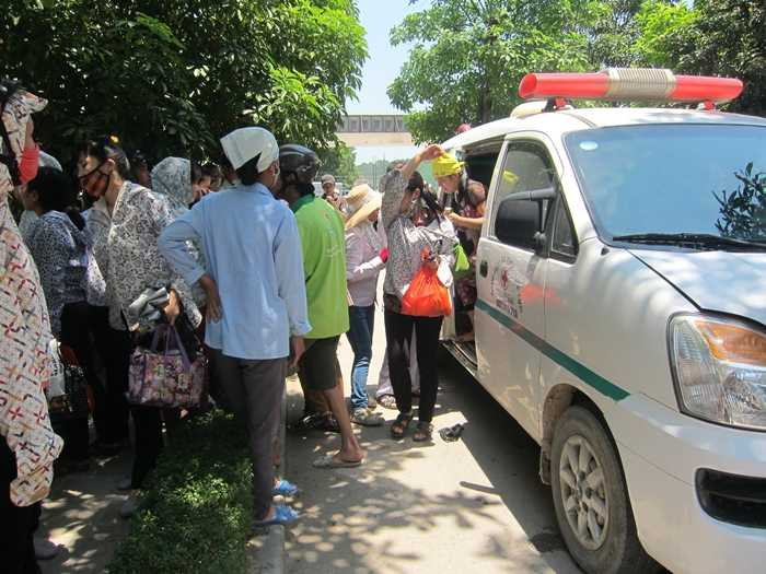 Kinh hoàng hàng nghìn công nhân ở Thanh Hóa nôn mửa, ngất xỉu