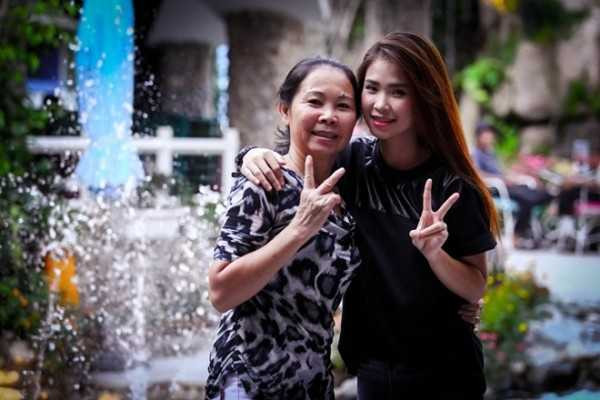 gia cảnh nghèo khó