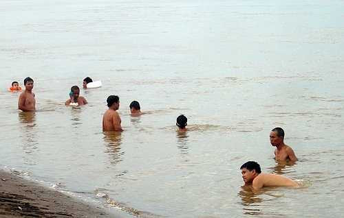 Người Hà Nội vốn kín đáo nên khi nói tại đây có một bãi tắm tiên - mà chẳng phải ở đâu xa, nó nằm giữa lòng Thủ đô… - thì nhiều người không tin là có thật.