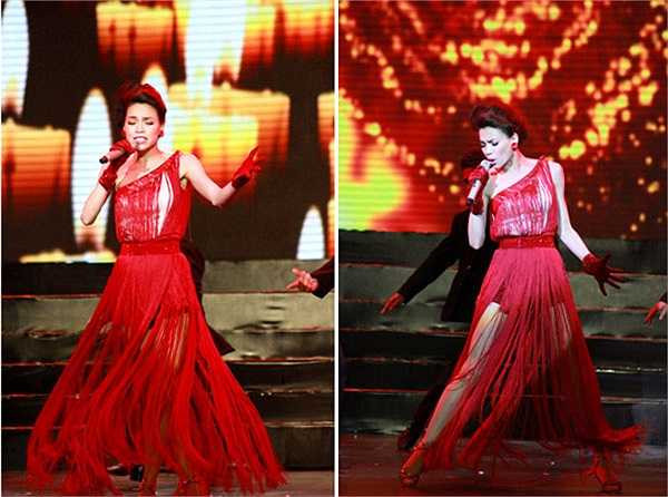 Dù trên sân khấu