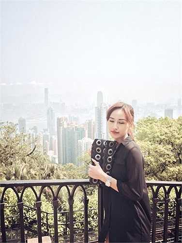 Mai Phương Thúy dịu dàng.