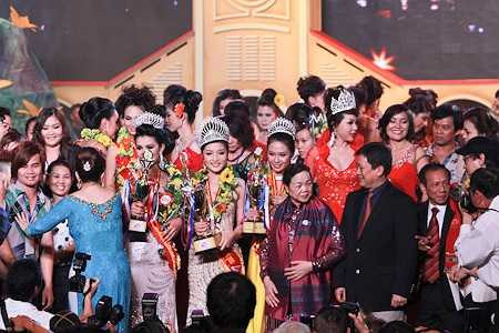 Tuy nhiên, sau khi đăng quang tân hoa hậu chỉ đồng hành với Ciat - công ty tổ chức cuộc thi trong một số hoạt động từ thiện rồi gần như mất tích.