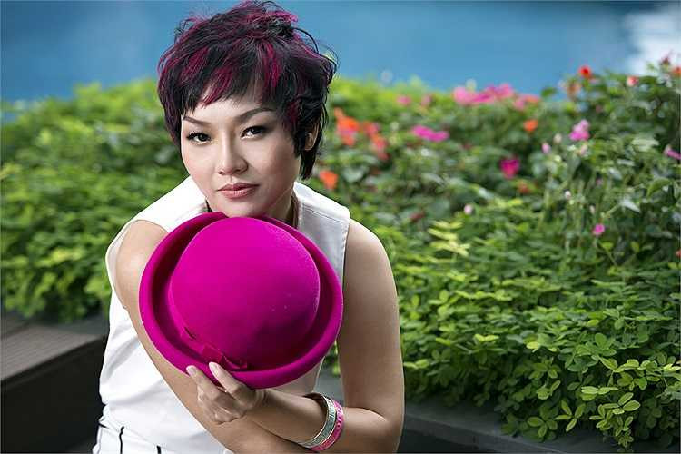 Cũng dịp này, giọng rock khoẻ khoắn sẽ trở lại âm nhạc với một sản phẩm của mình sẽ được tung ra cùng album của cô con gái - bé Nếp.