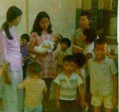 Người phụ nữ đăng tin tìm cha mẹ người Việt Nam