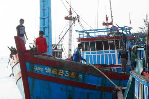 Ngư dân, Hoàng Sa, Lý Sơn, vượt biển, bám biển