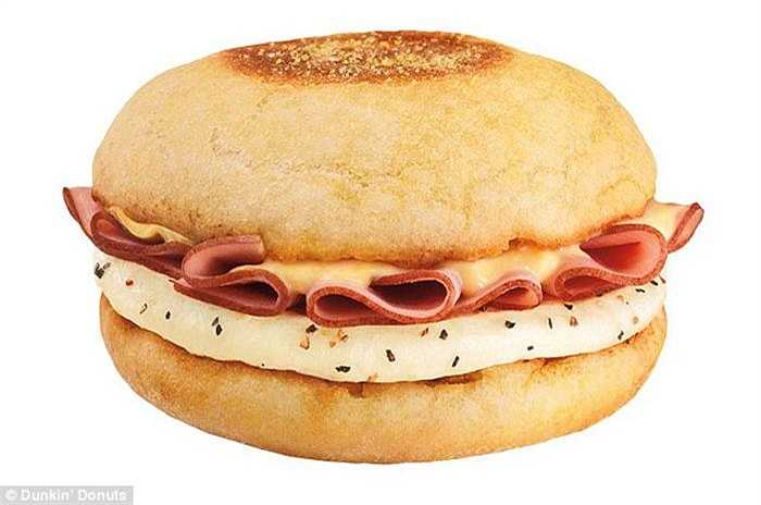 Một trong những chiêu thức được sử dụng thường xuyên là rau và thịt thường được chế biến chín tới, để đảm bảo chúng không bị xẹp lép hoặc trở nên thiếu đầy đặn khi lên hình. 