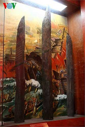 Cọc Bạch Đằng cắm tại sông Chanh và sông Bạch Đằng để chặn đánh quân Nguyên năm 1288. Đại thắng này là một chiến quả của của Hưng Đạo Vương khi lừa được địch vào trận địa cọc nhân triều rút.