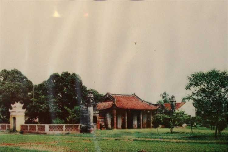 Đền thờ Hai Bà Trưng ở Hát Môn (Hà Nội)