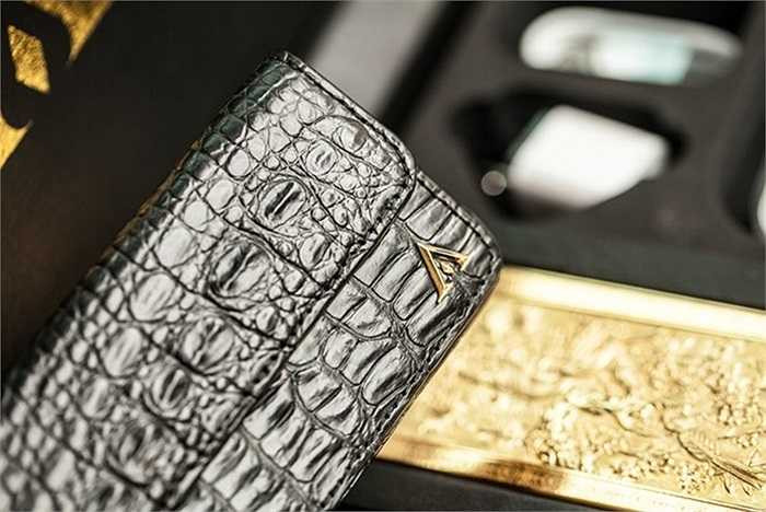 Mặt trước phím home với cảm biến vân tay vẫn được giữ nguyên.