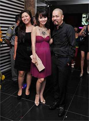 Thế nhưng Mai Thu Huyền lại thường chọn những bộ cánh sến sẩm.