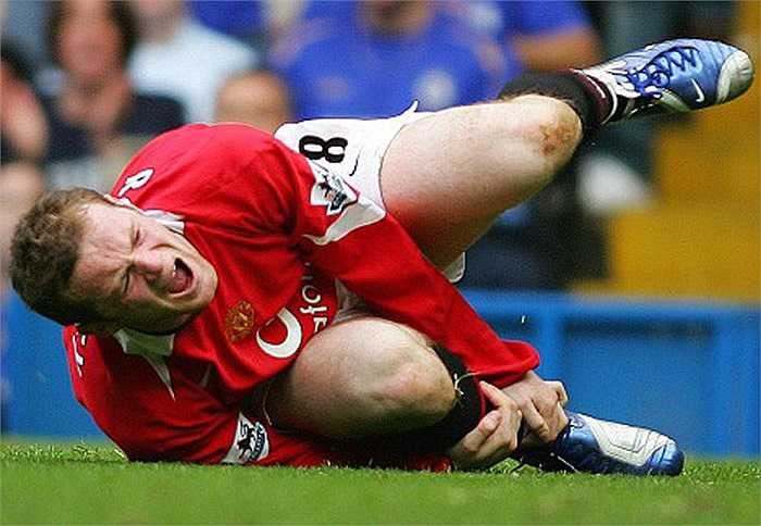 Rooney vật vã đau đớn, để rồi sau đó mất hút ở World Cup 2006