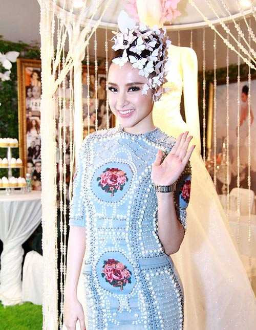 Angela Phương Trinh