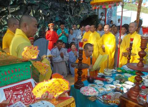 Hoàng Sa, cầu siêu, dân binh, binh phu, Lý Sơn, ngư dân, Đại lễ