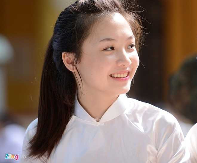 Cô gái này là học sinh giỏi trong 10 năm liên tiếp. 