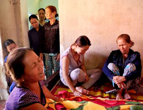 Không khí tang thương bao trùm ở xã Tịnh Giang, huyện Sơn Tịnh, nơi cùng lúc có ba nữ sinh lớp 9 học giỏi chết đuối. Ảnh:Trí Tín.