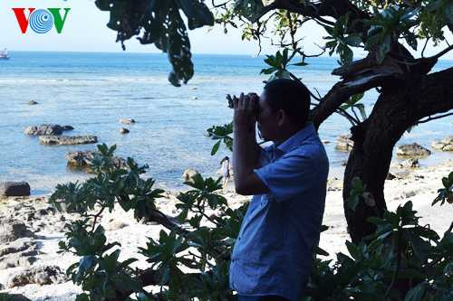 Tác giả Nguyễn Quang Vinh trên đảo Lý Sơn