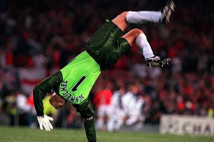 Còn với Quỷ đỏ, họ bước qua ranh giới mỏng manh giữa thất bại và thành công, y hệt như Real Madrid đã làm trước Ateltico vào đêm 24/5/2014