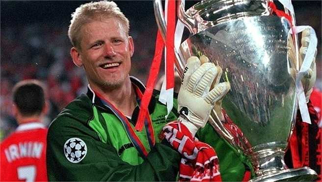 Peter Schmeichel - Một trong những thủ môn vĩ đại nhất mọi thời đại của Man Utd, hiện đang làm việc như một chuyên gia bóng đá.