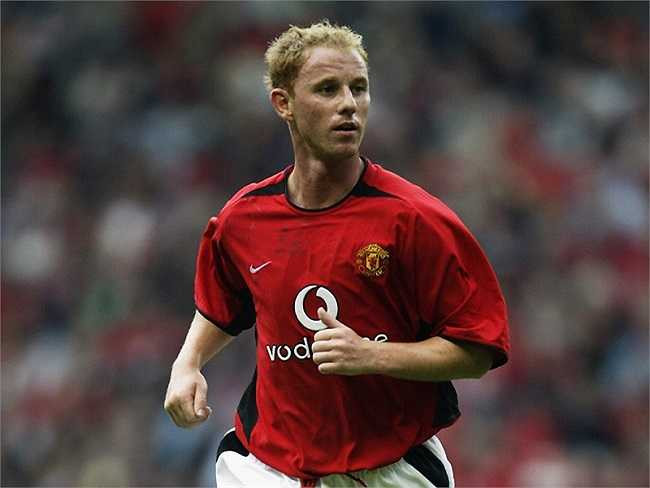 Nicky Butt - Tiền vệ dữ dằn này đã gây ấn tượng trong vai trò huấn luyện tại Old Trafford nhưng không được Louis van Gaal giữ lại .